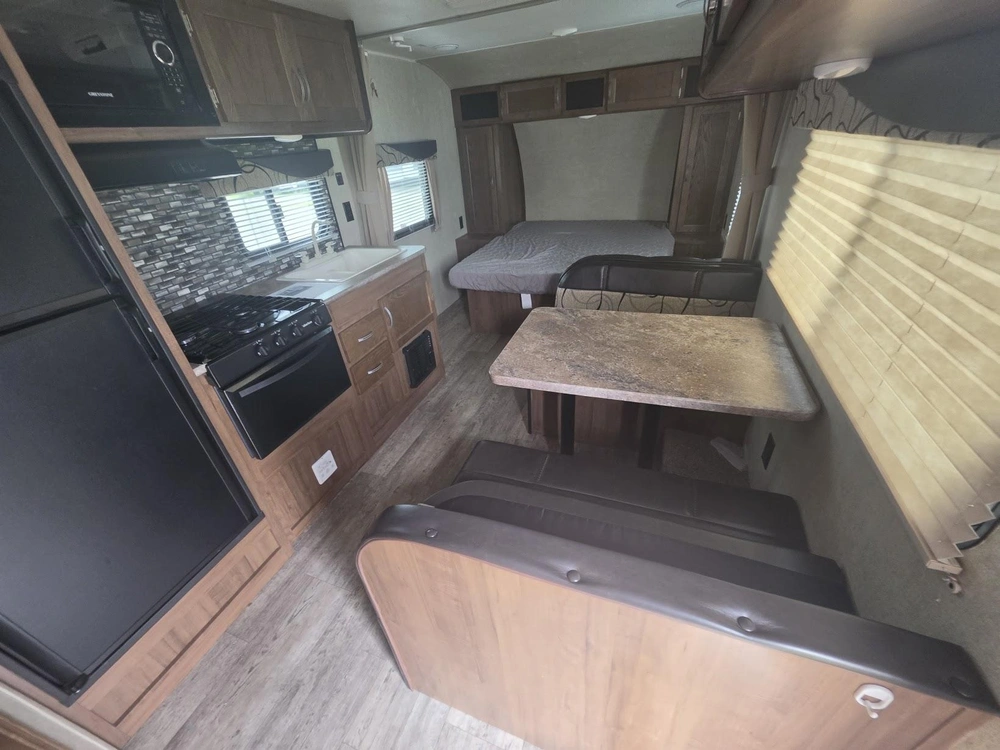 Gulf Stream Ameri-lite 218mb 2018 alt