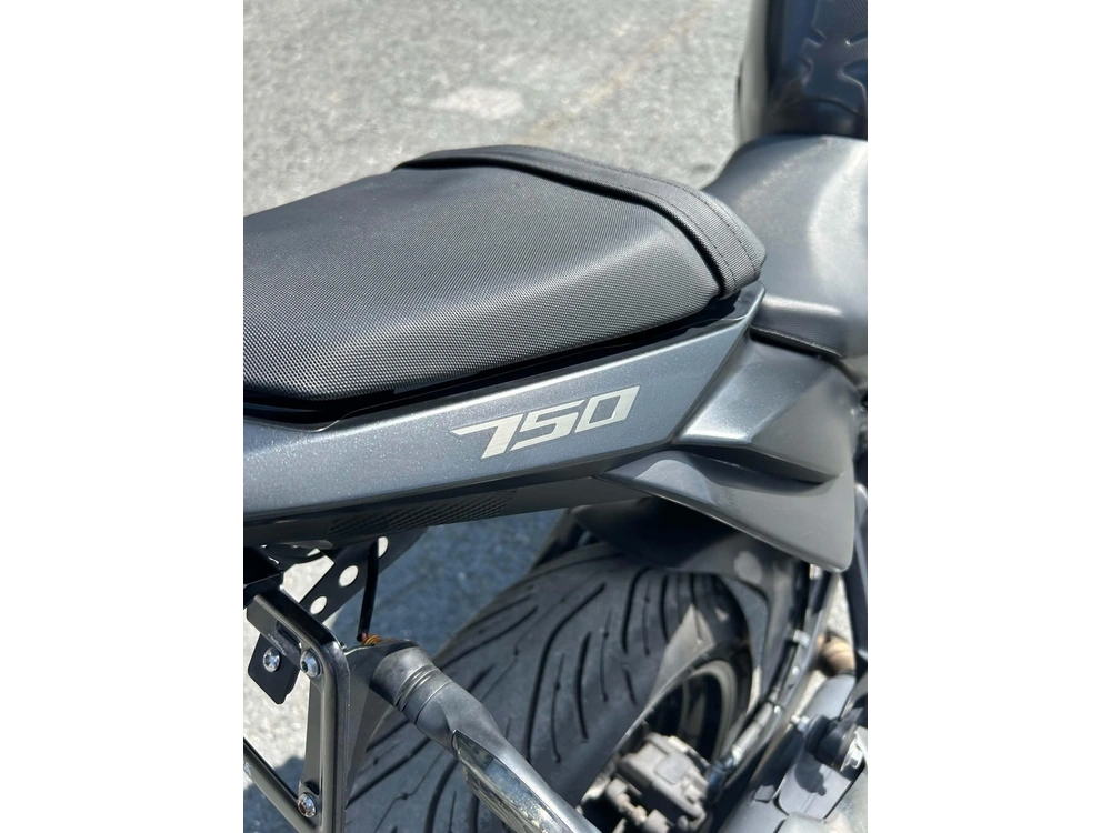 Suzuki Gsx-s750 2015 alt