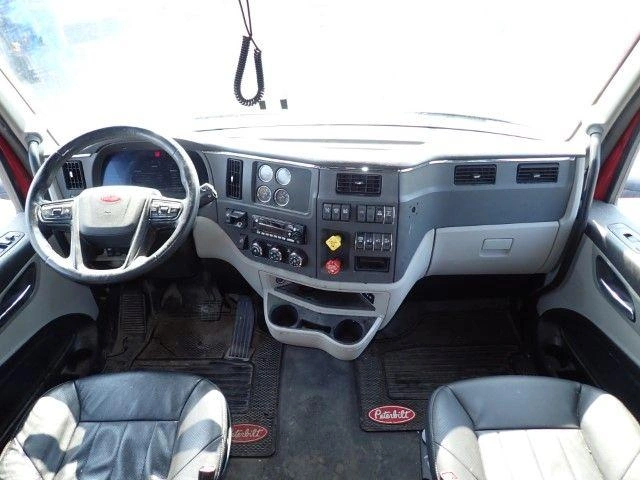 2025 Peterbilt 579