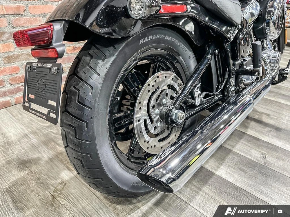 2026 Harley-davidson Street Bob alt