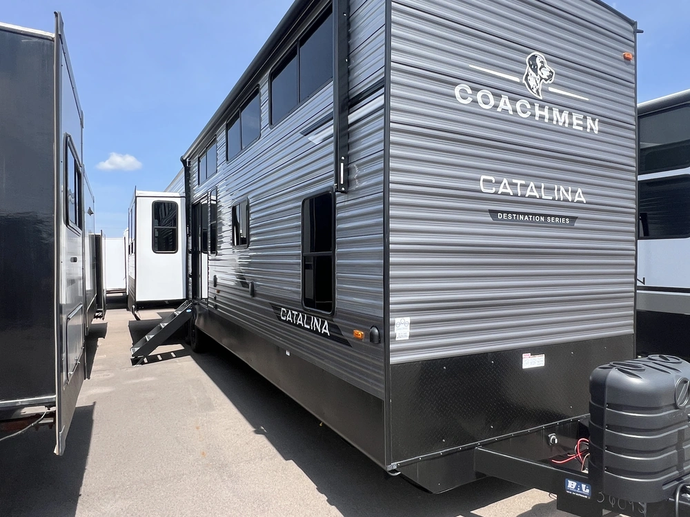 2026 Coachmen Catalina 44condo alt