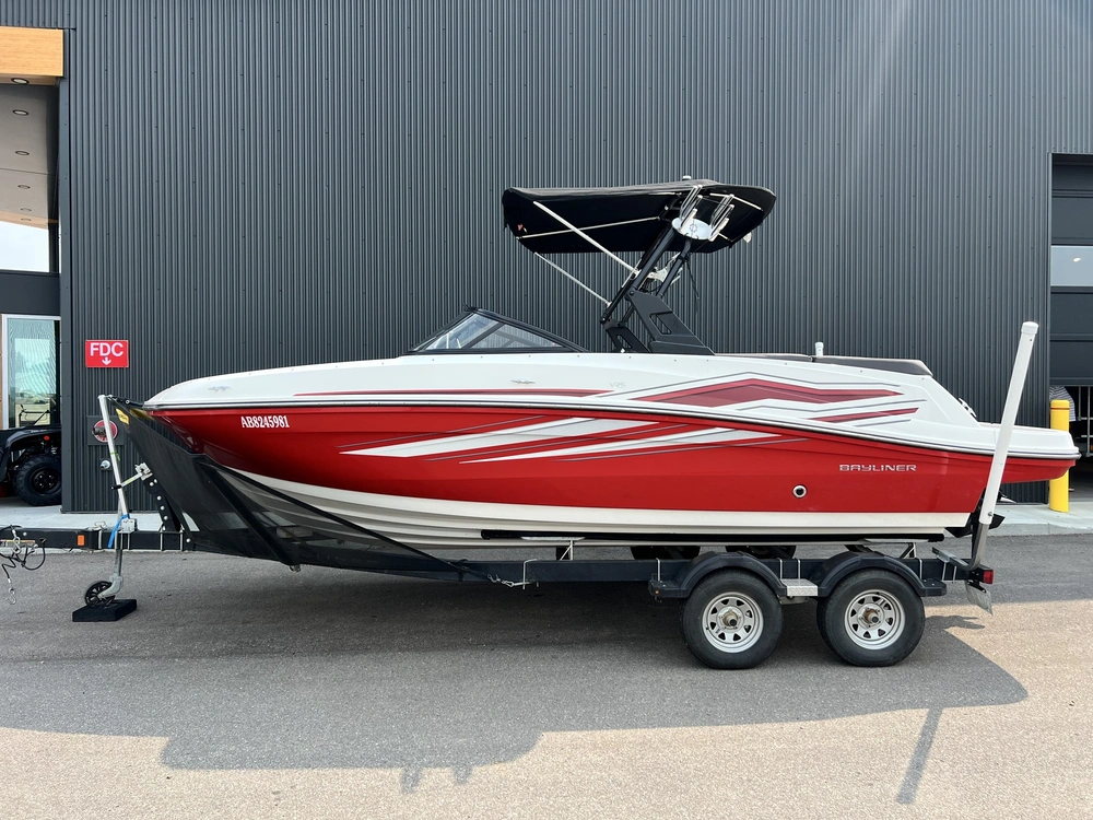 2022 Bayliner Bayliner Vr5 250 alt