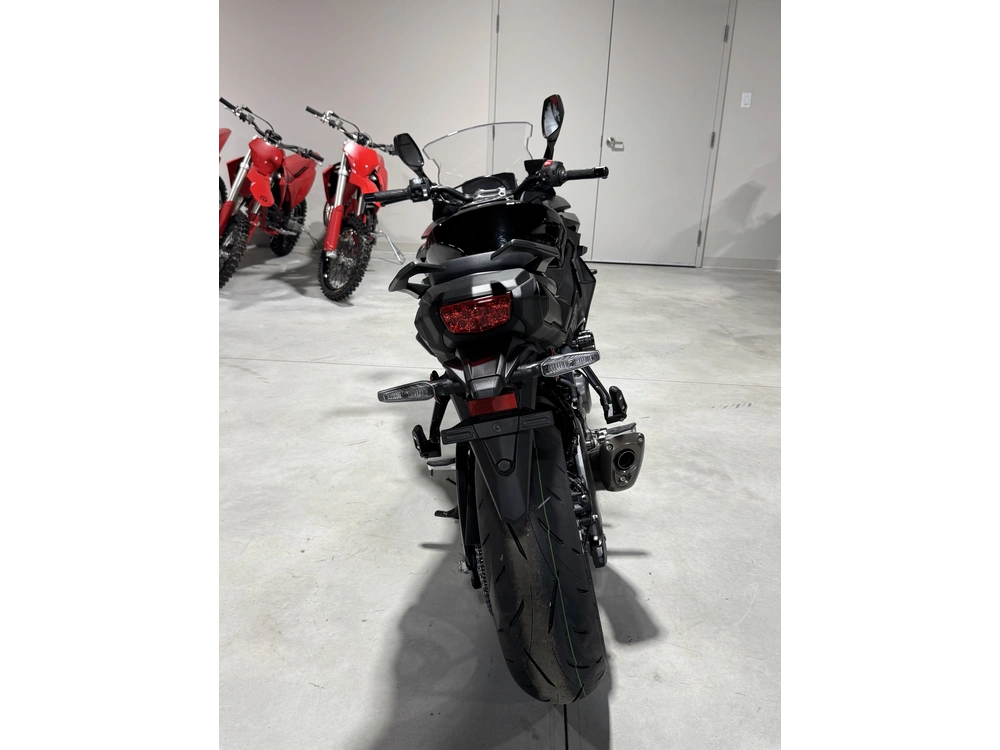 Suzuki Gsx-s1000gt 2026 alt