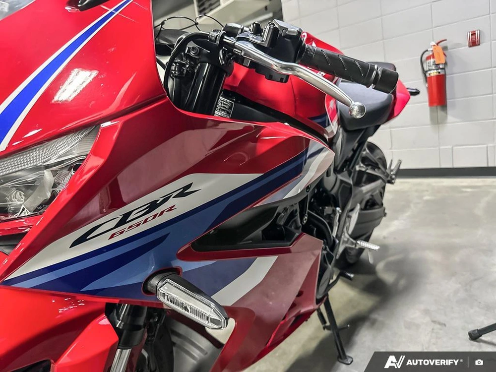 2025 Honda Cbr650ra alt