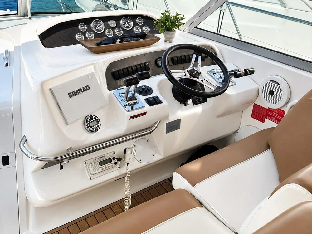 1996 Sea Ray Sundancer 330 alt