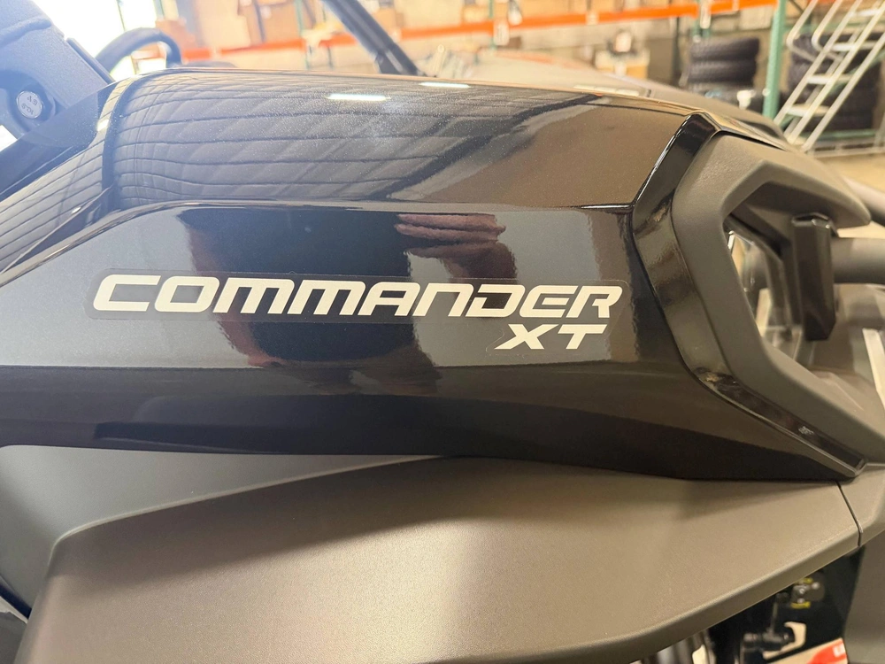 2026 Can-am Commander Xt 700 alt