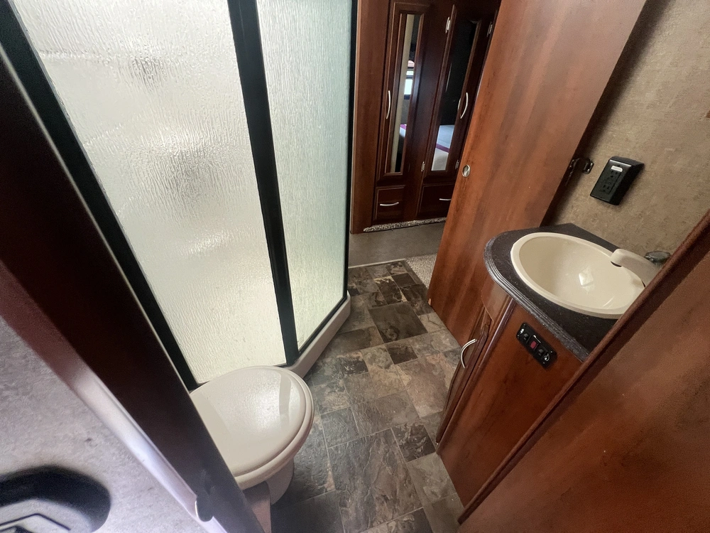 2014 Forest River Crusader 296 Bhs alt