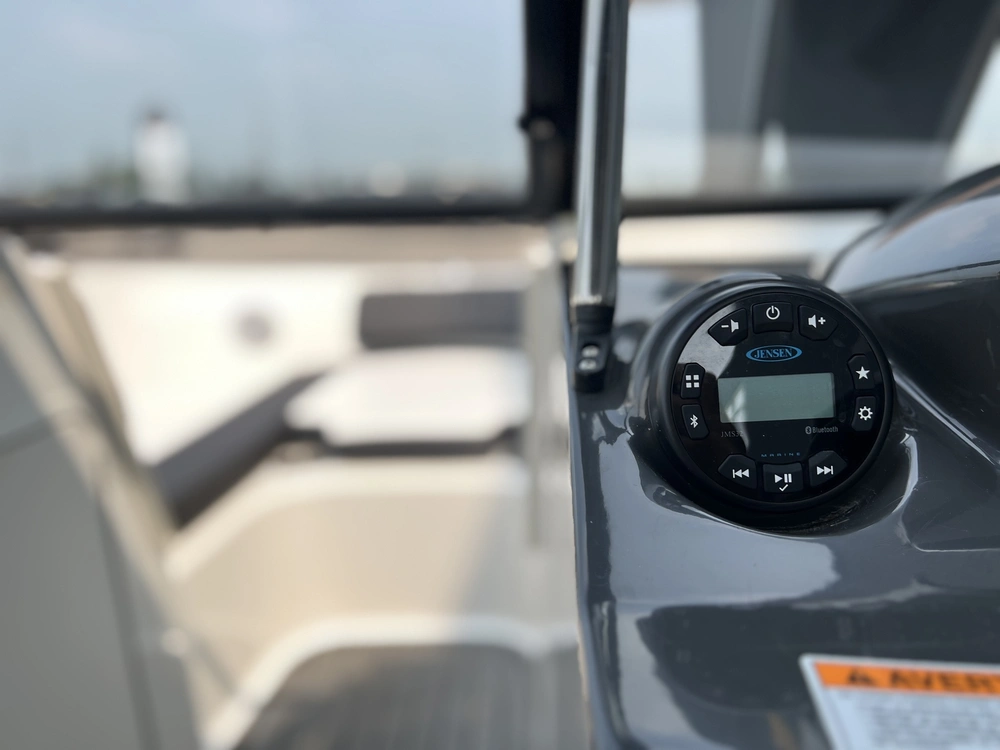 2022 Bayliner Bayliner Vr5 250 alt
