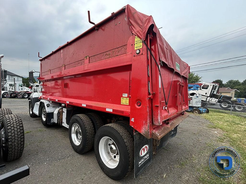 Freightliner 114sd 2022 alt