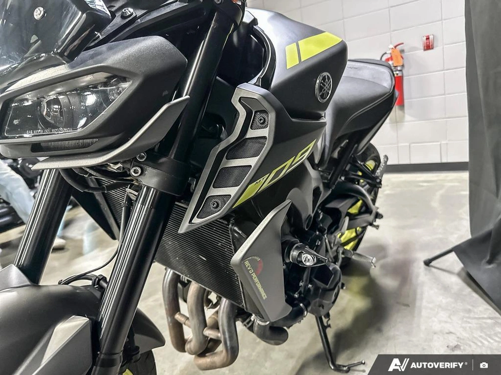 2018 Yamaha Mt09 alt