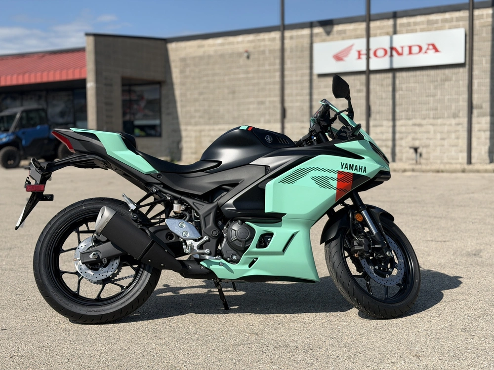 2026 Yamaha Yzf-r3 alt