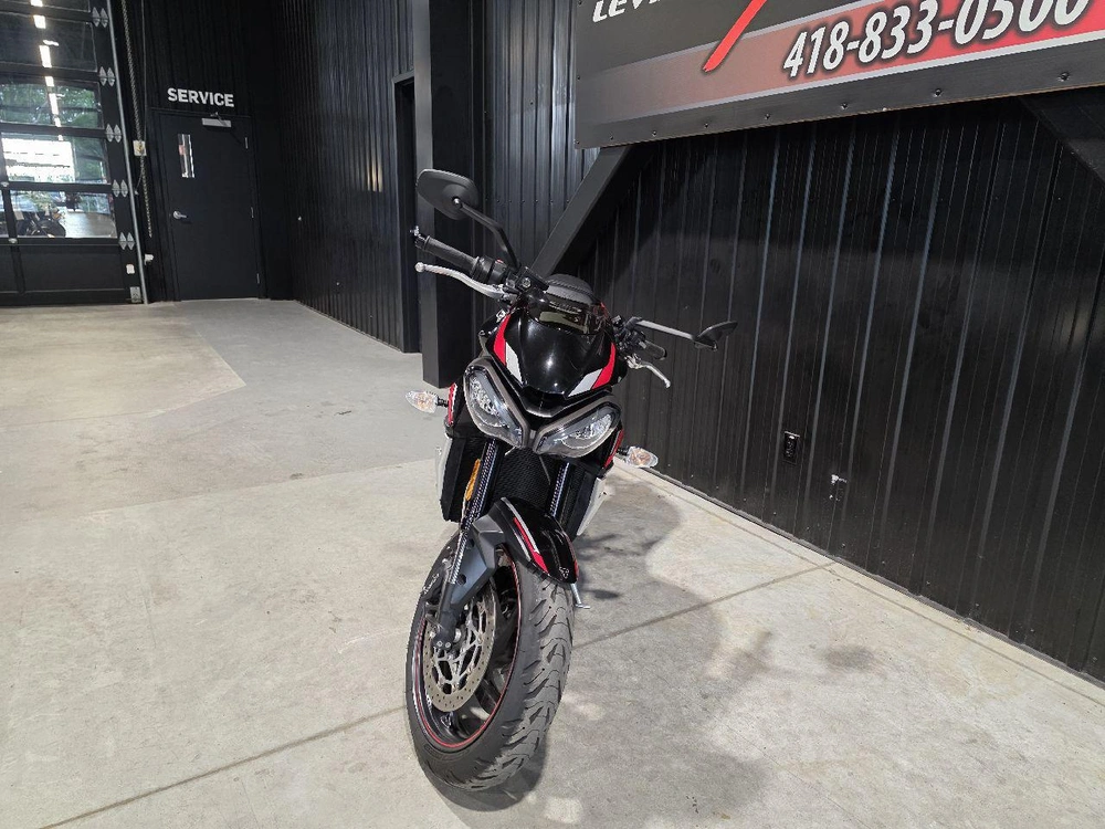 Triumph Street Triple 2020 alt
