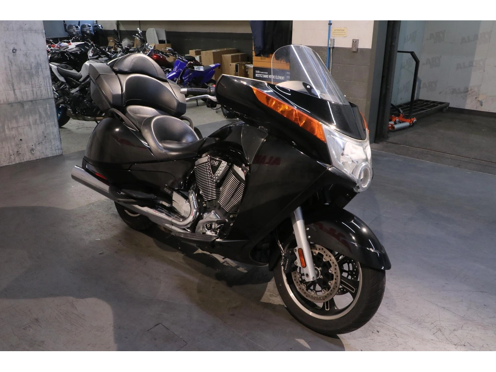 Victory Motorcycles Vision Tour Abs 2013 alt