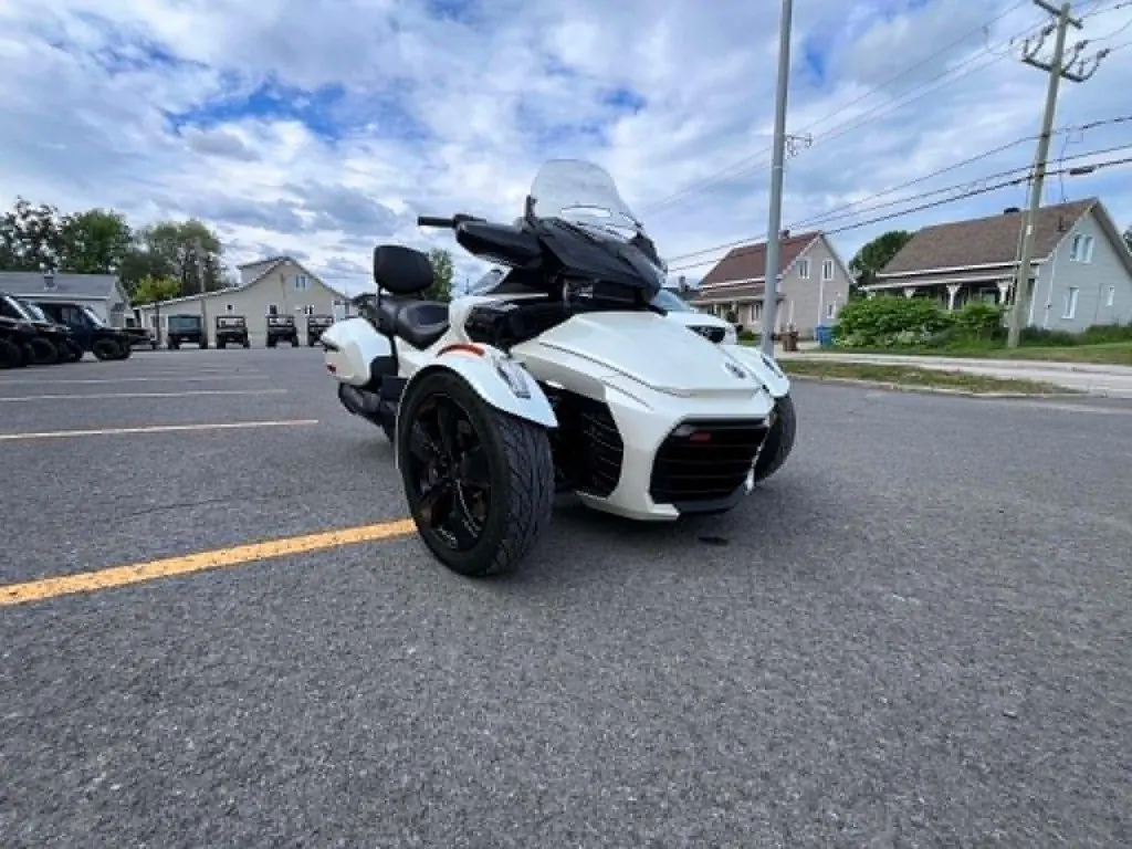 Can-Am F3-T 2023 - USED