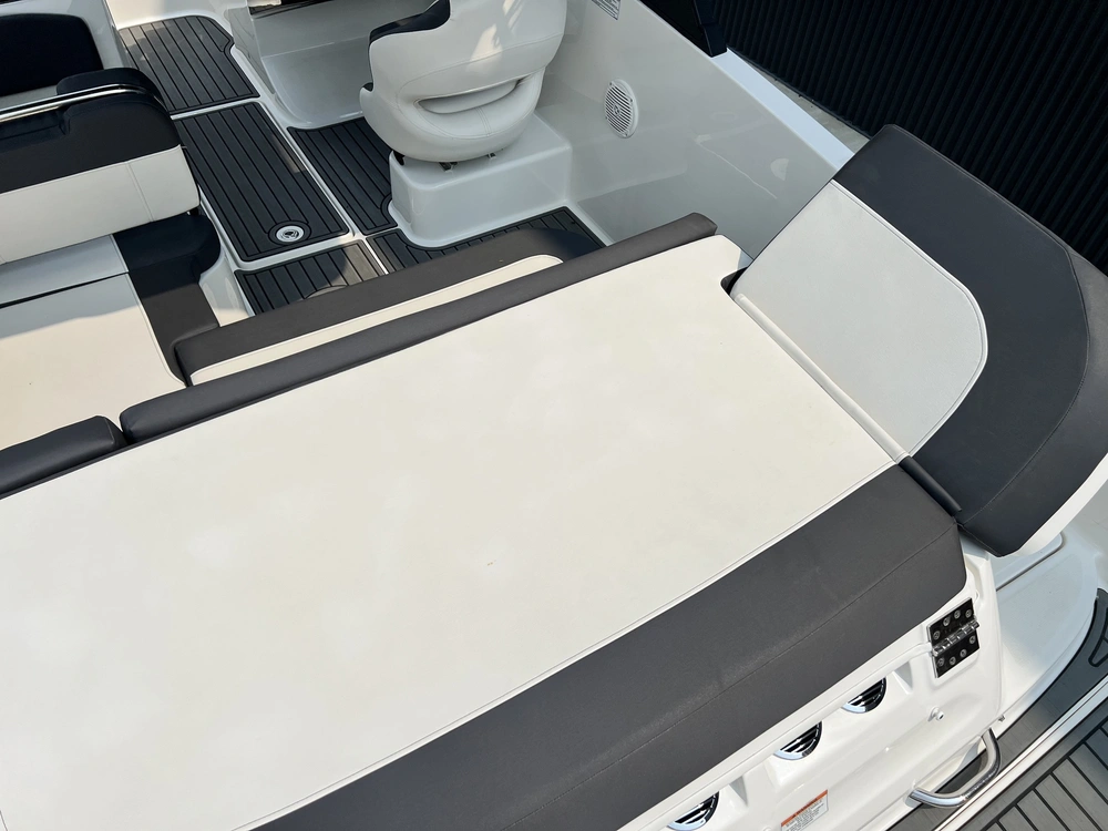 2022 Bayliner Bayliner Vr5 250 alt