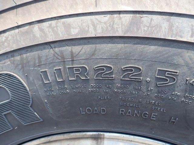 2025 Peterbilt 579