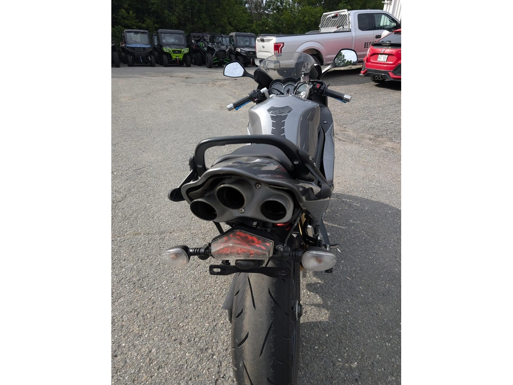 Triumph Sprint St 1050 ⚡ Moto 3 Cylindres Performance Routière 2009 alt