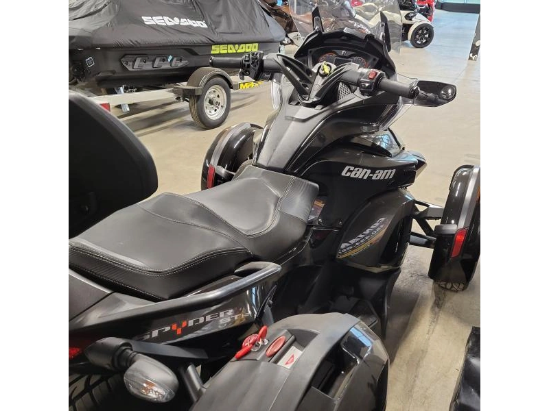 2014 Can-am St-s Se5 alt