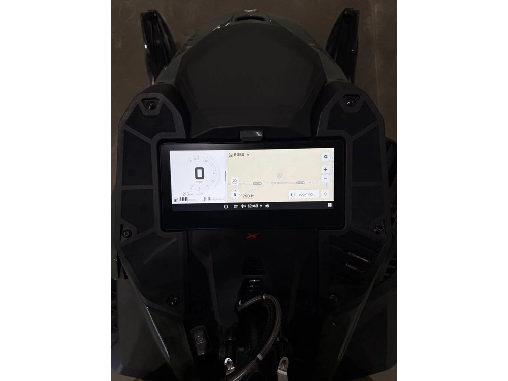 2026 Ski-doo Summit X 154 850 Turbo 10.25" Screen alt