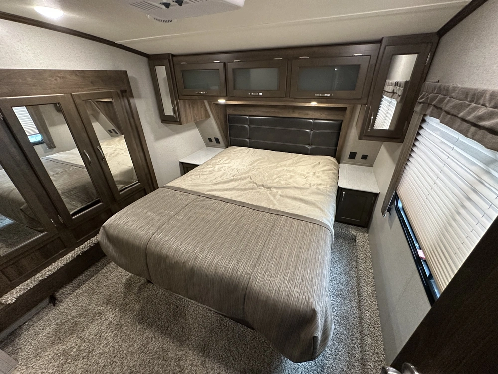 Dutchmen Astoria 3013bhf 2018 alt