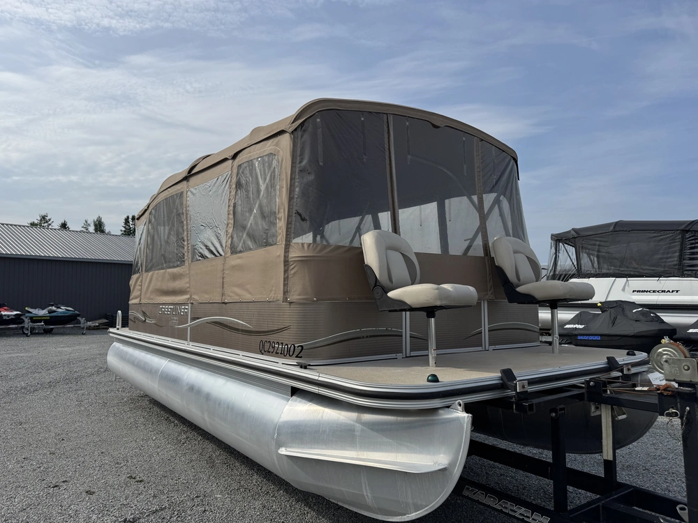 Crestliner Crestliner 23pi 2010 alt