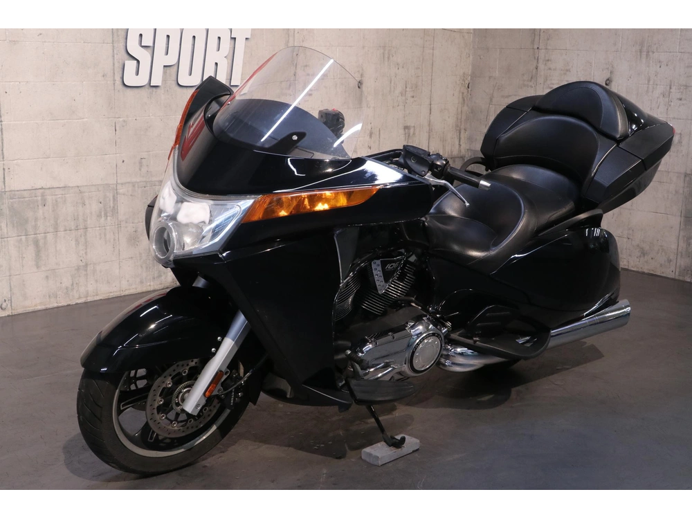 Victory Motorcycles Vision Tour Abs 2013 alt