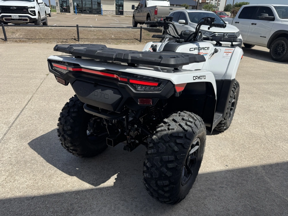 2026 Cfmoto Cforce 500 alt