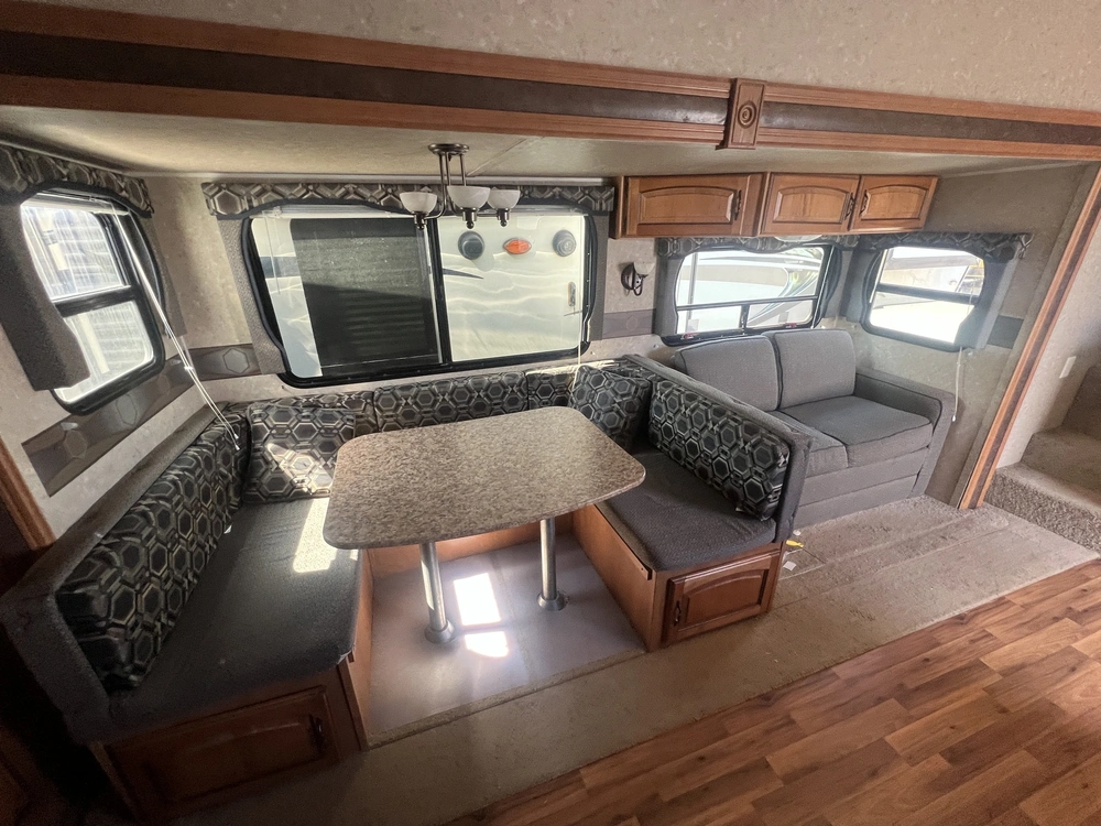 2011 Forest River Puma 259rbss alt