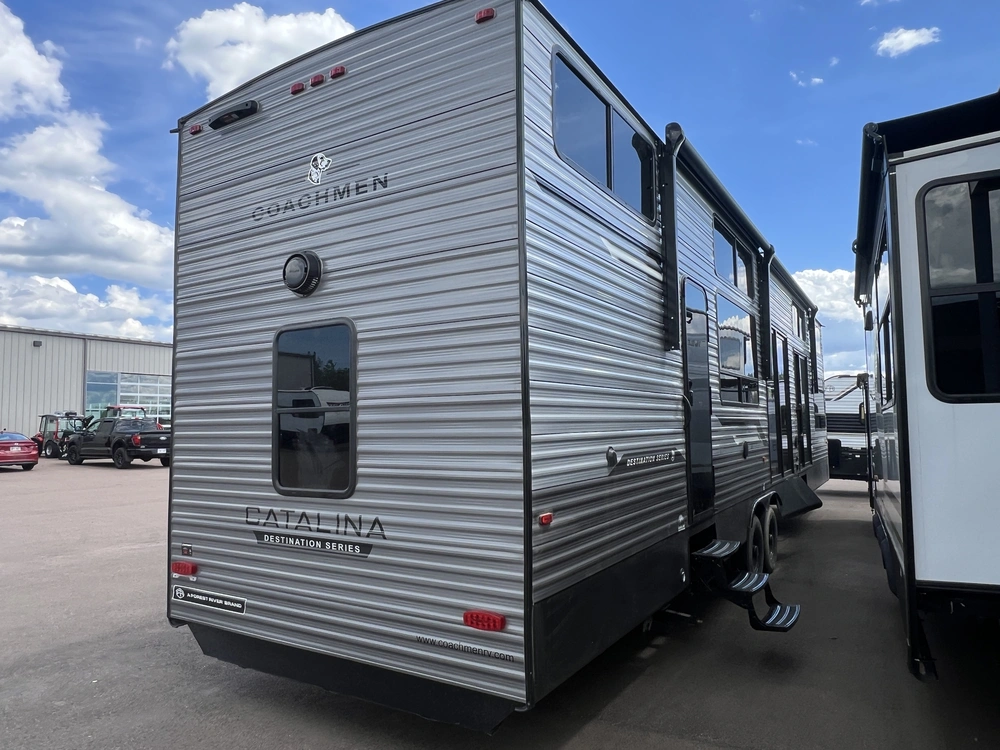 2026 Coachmen Catalina 42condo alt