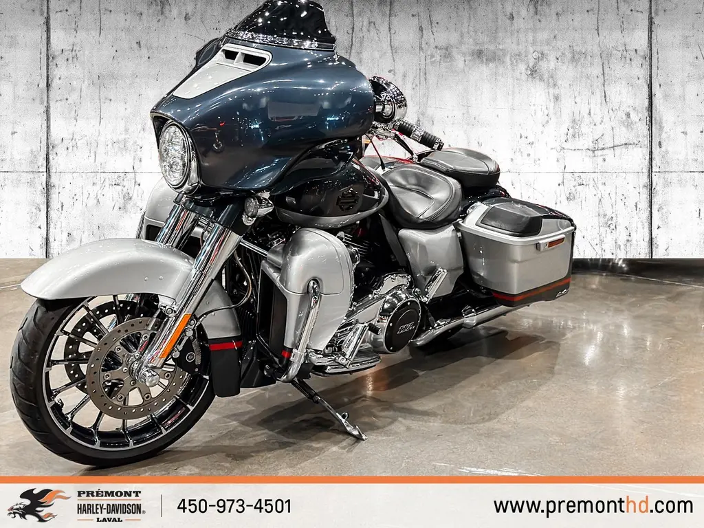 2019 Harley-Davidson CVO Street Glide FLHXSEFLHXSE