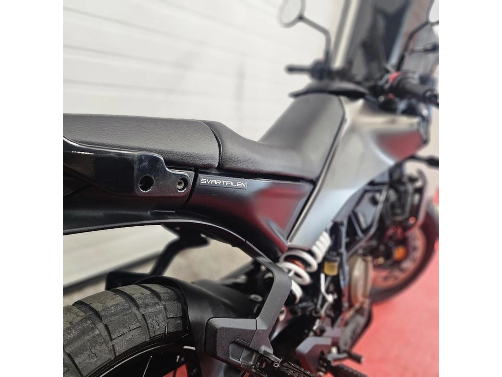 2024 Husqvarna Svartpilen 401 alt