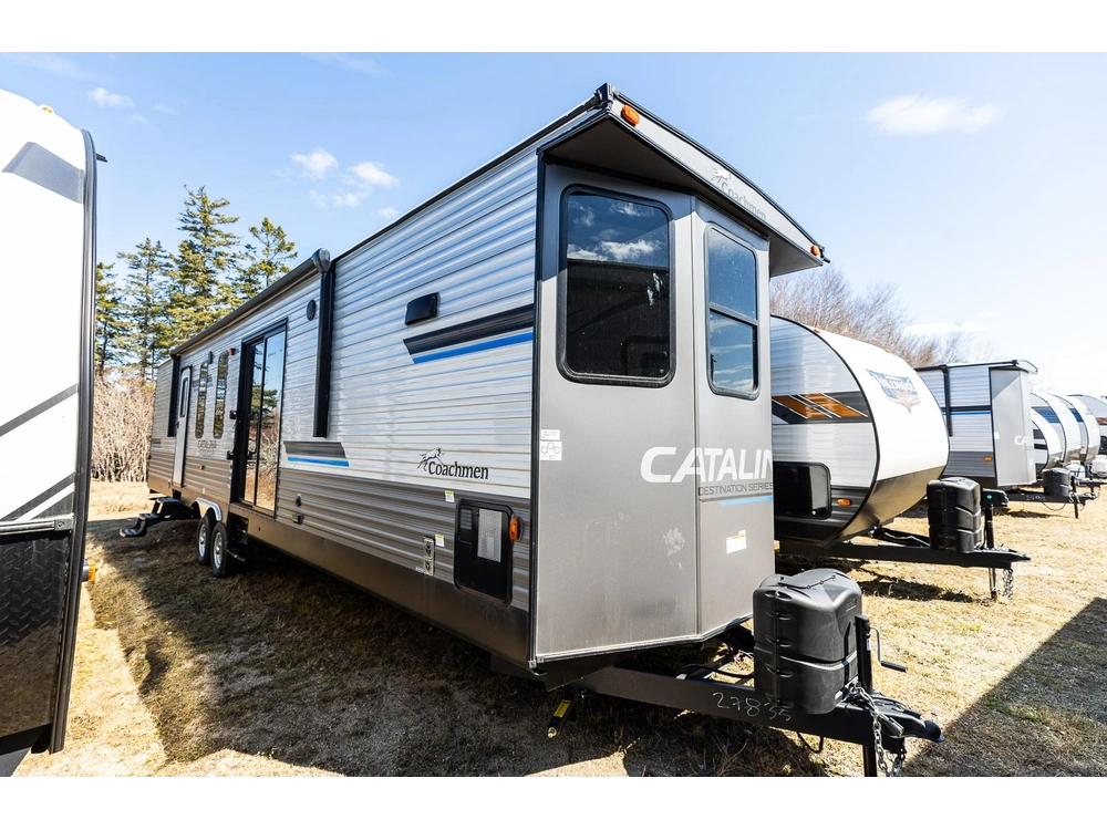2023 Forest River Coachmen Catalina Destination 39 Fkts alt
