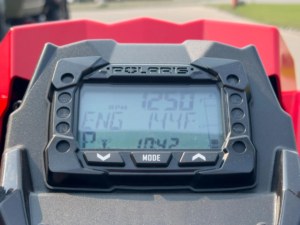 2026 Polaris Sportsman Xp 1000 Mud Edition - Indy Red Pearl alt