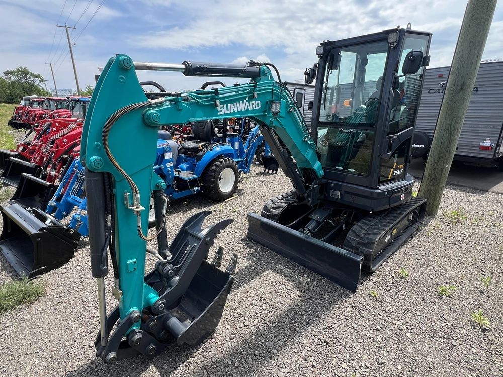 2026 Sunward Swe25uf Cab alt