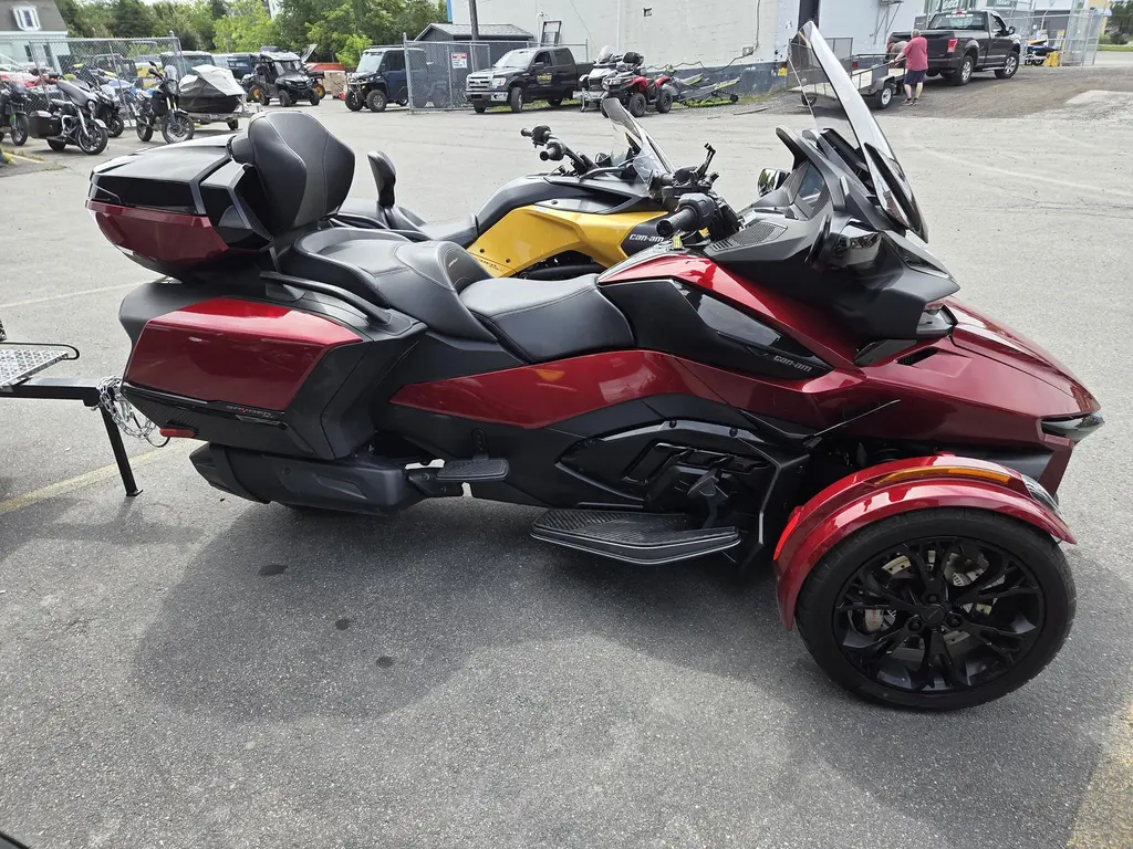 2025 Can-Am SPYDER RT LT