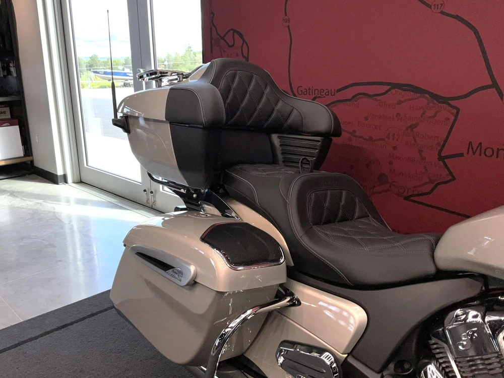 Indian Motorcycle Pursuit Limited + 112 + Ensemble Powerband Audio 2026 alt