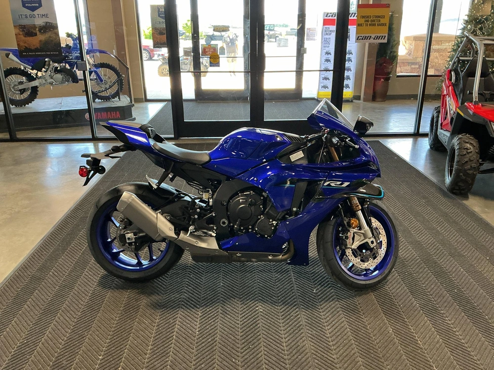 2026 Yamaha Yzf-r1 alt