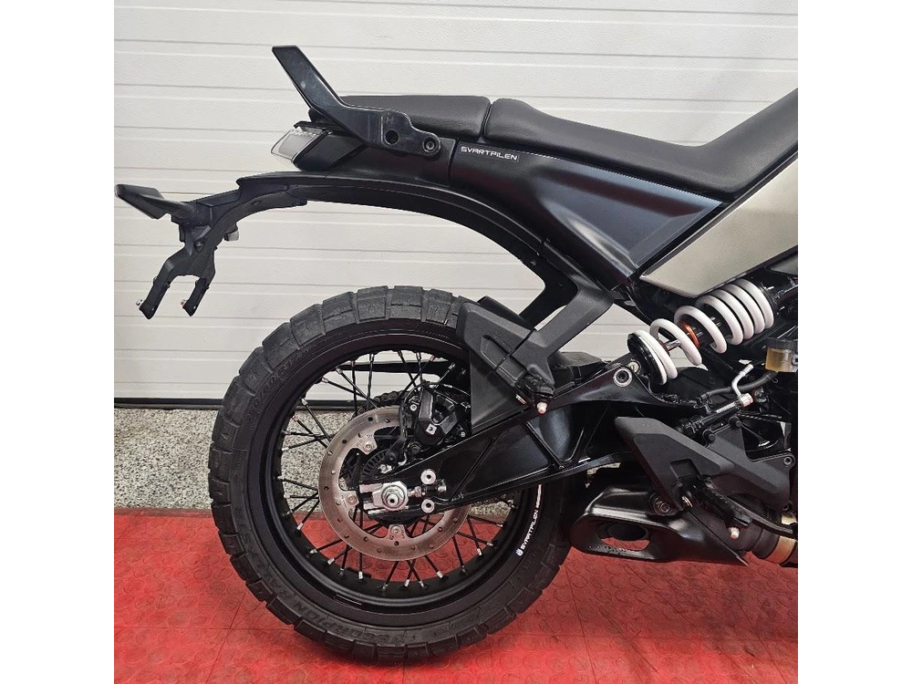 2024 Husqvarna Svartpilen 401 alt