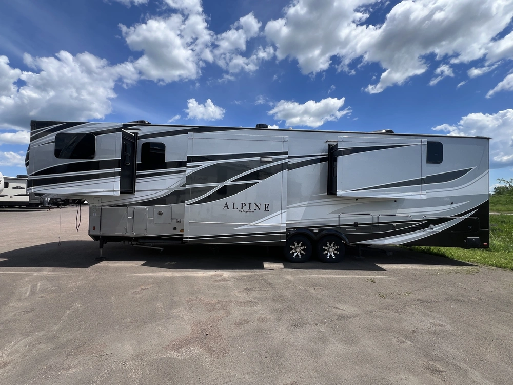 2021 Keystone Rv Alpine 3700fl alt