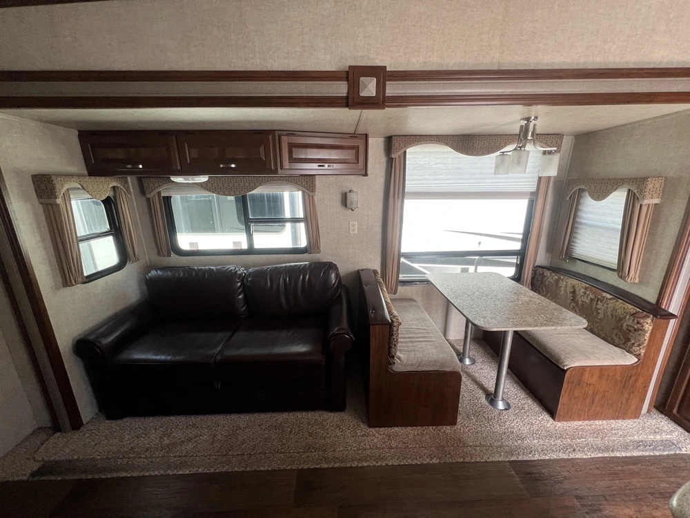 2014 Keystone Rv Laredo 335tg alt
