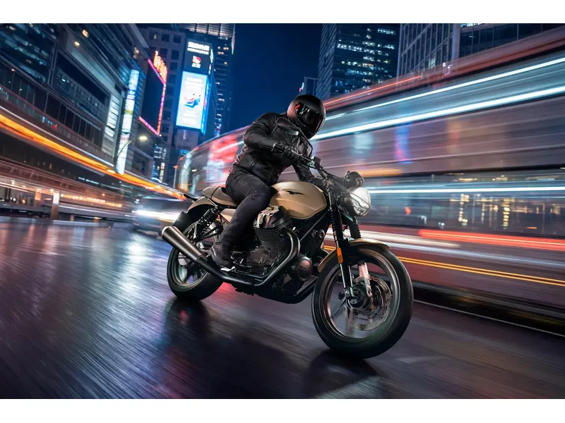 2027 Moto Guzzi V7-850 STONE