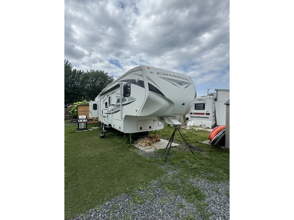Cruiser Aire Cf 31 2012 alt