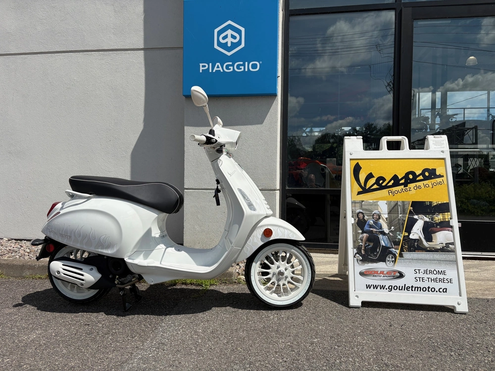 Vespa Sprint 50 Liquidation 2023 alt
