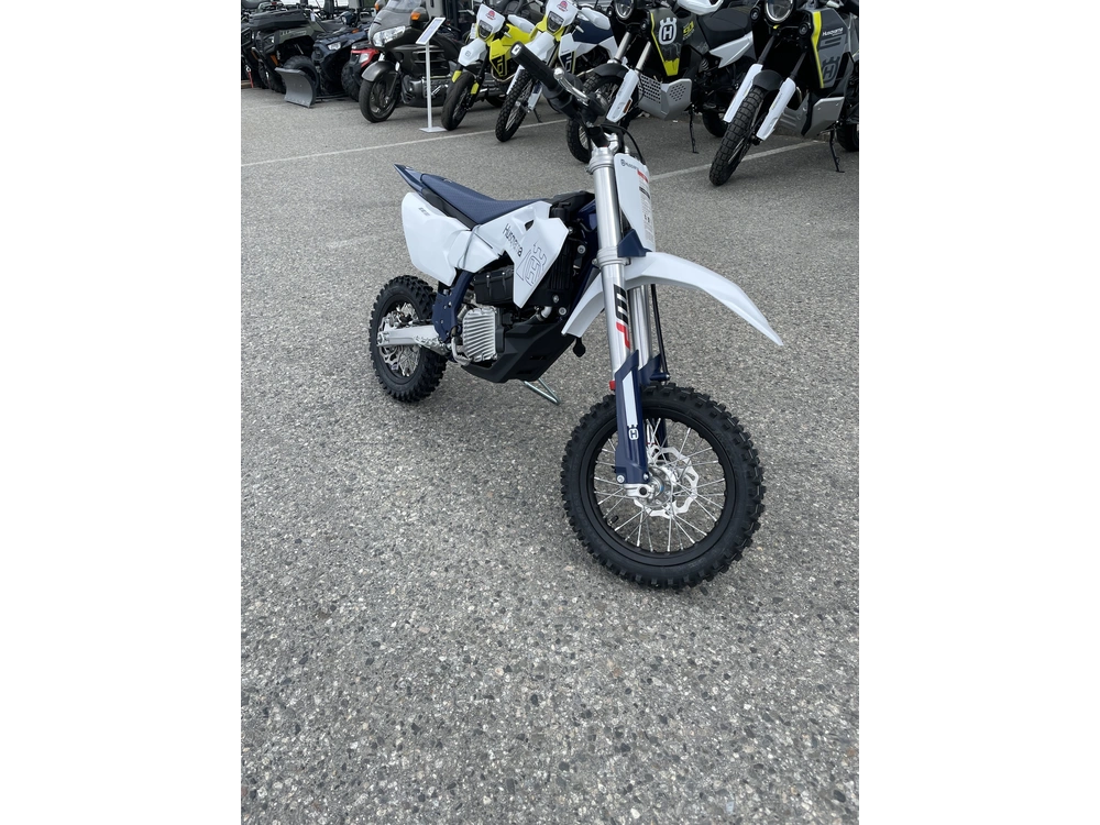 2027 Husqvarna Ee5 alt