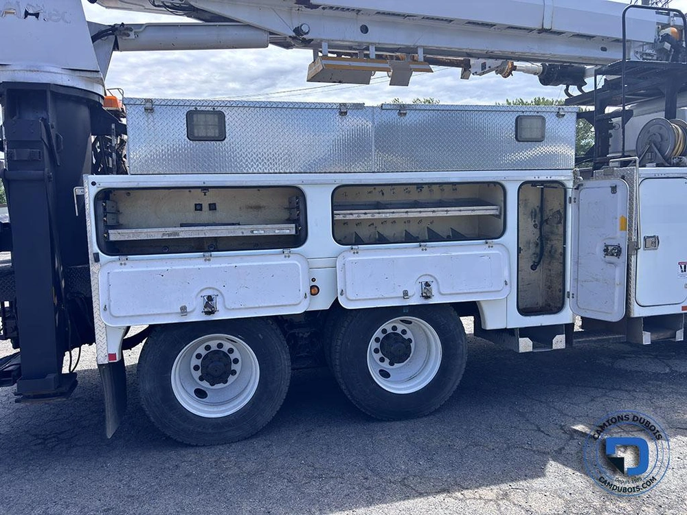 2010 Freightliner M2-106 alt