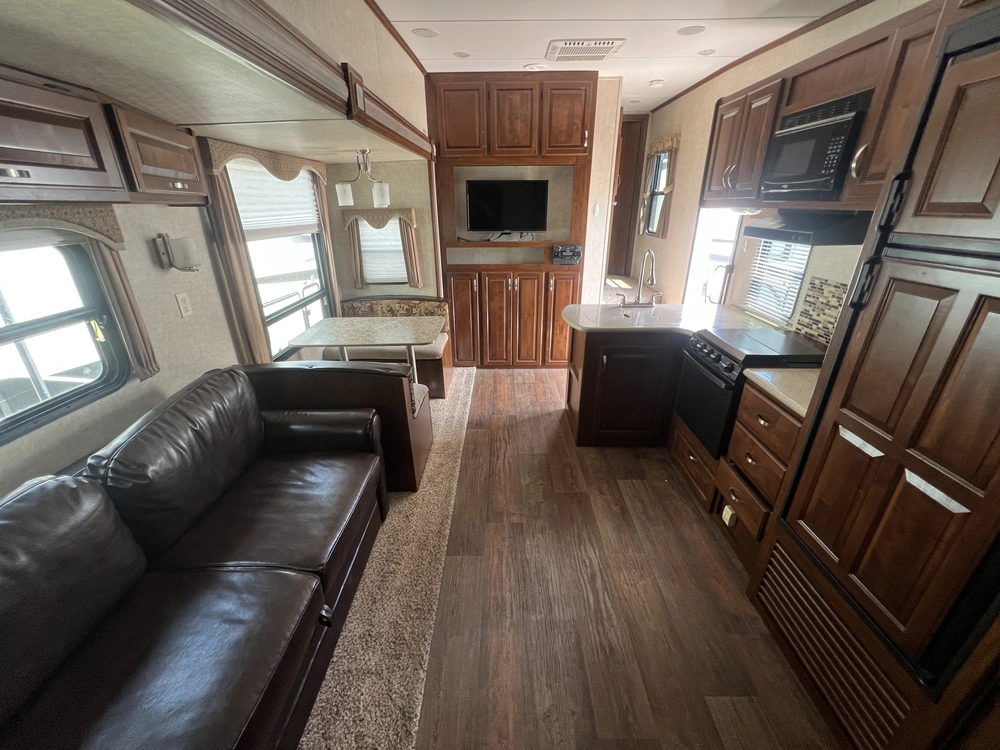 2014 Keystone Rv Laredo 335tg alt