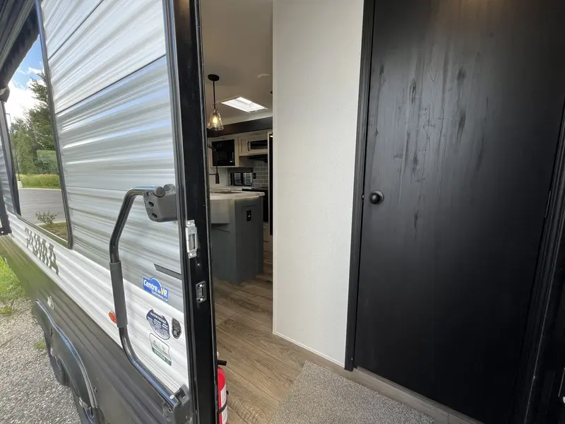 2027 Palomino PUMA 290RL
