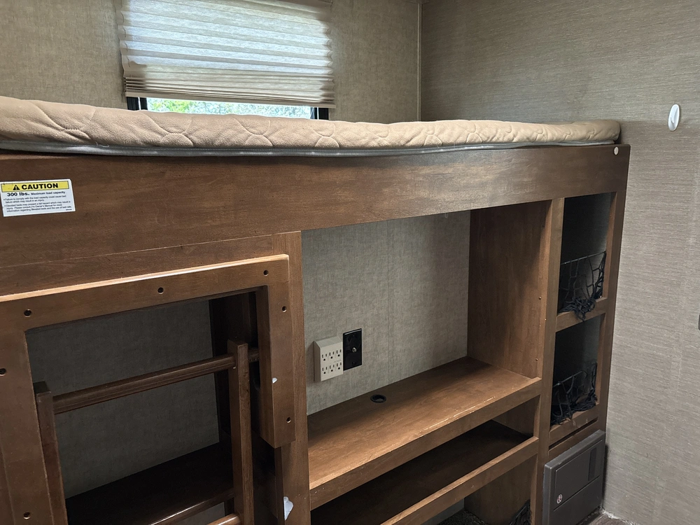 2014 Keystone Rv Sprinter As Is!!! alt