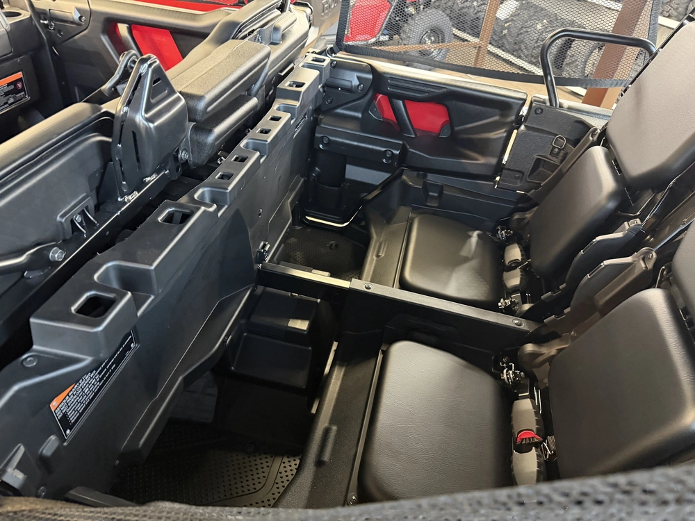 2026 Honda Pioneer 1000-5 Deluxe alt