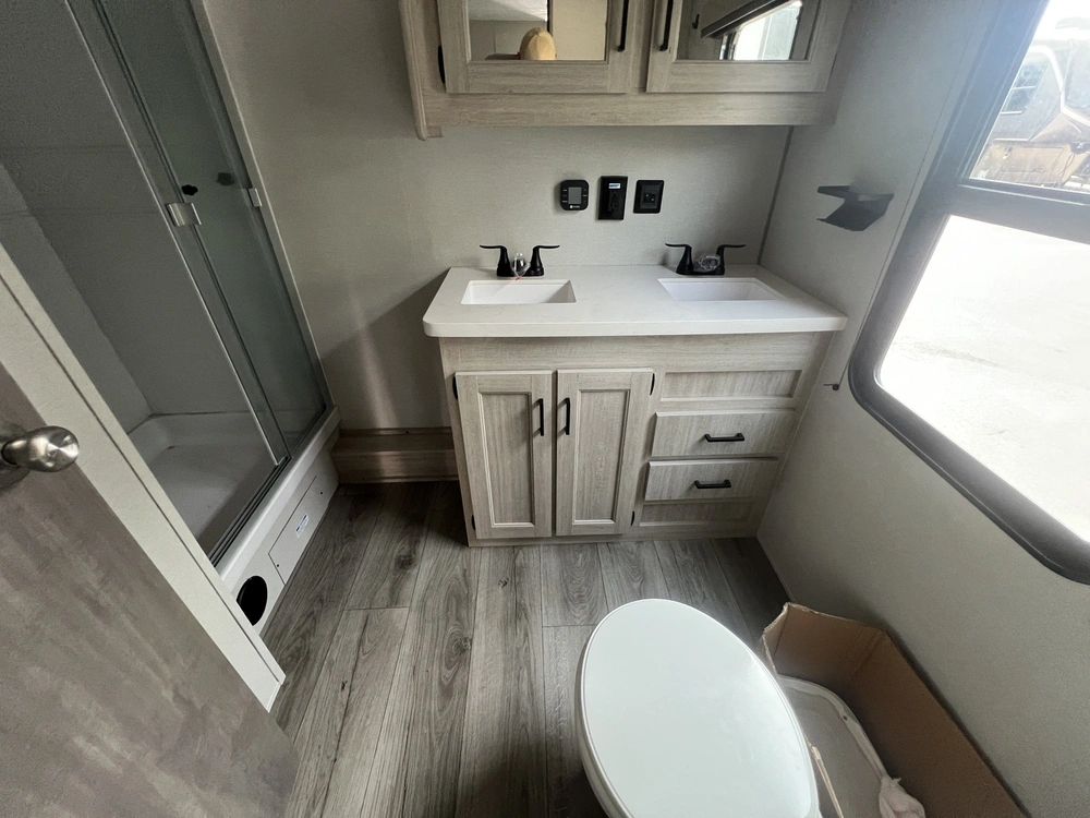 2026 Coachmen Catalina 44condo alt